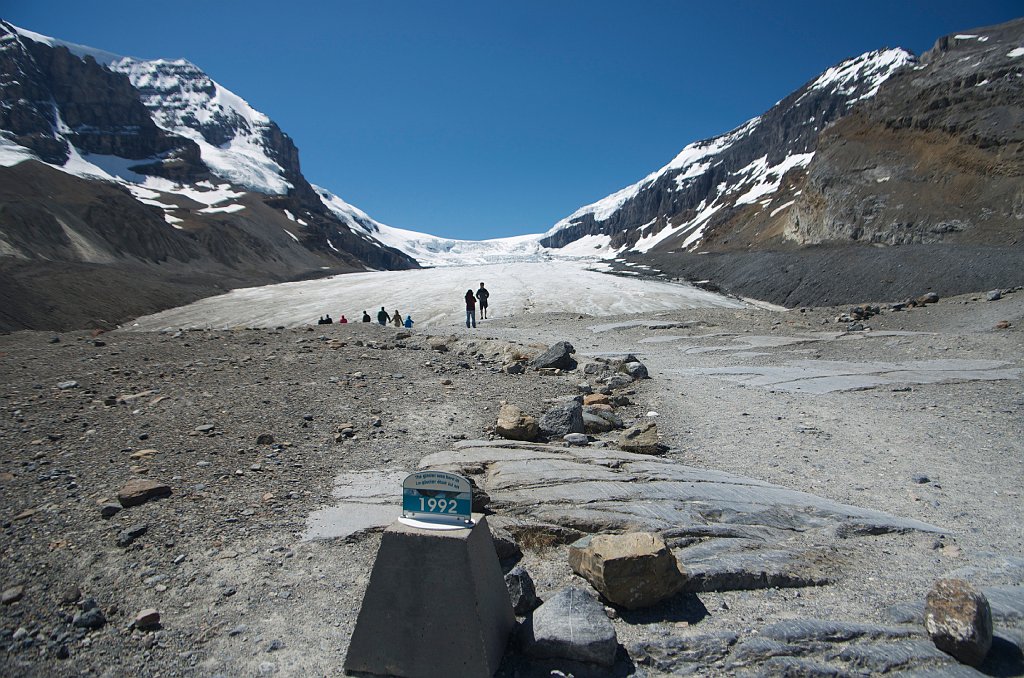 IMGP0628_shrinking_glacier